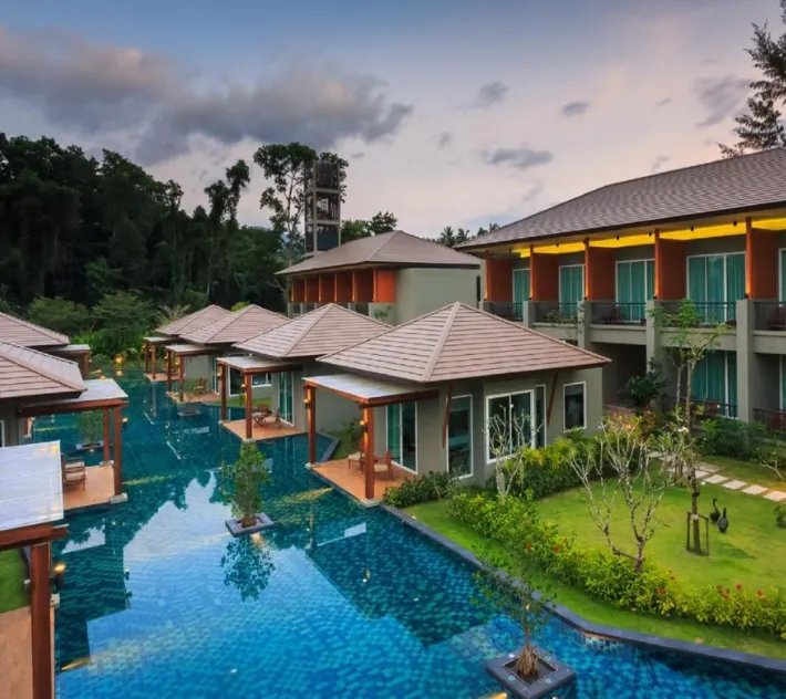 Resort rooms and courtyard