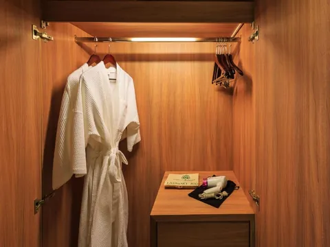 Superior wardrobe and amenities